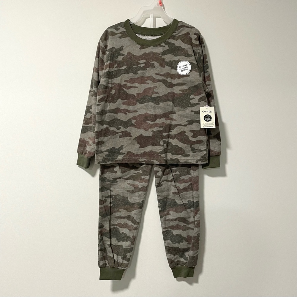 🔵3/$25 NEW George Green Camouflage 2-Piece Pyjama Set (size S, M & L)